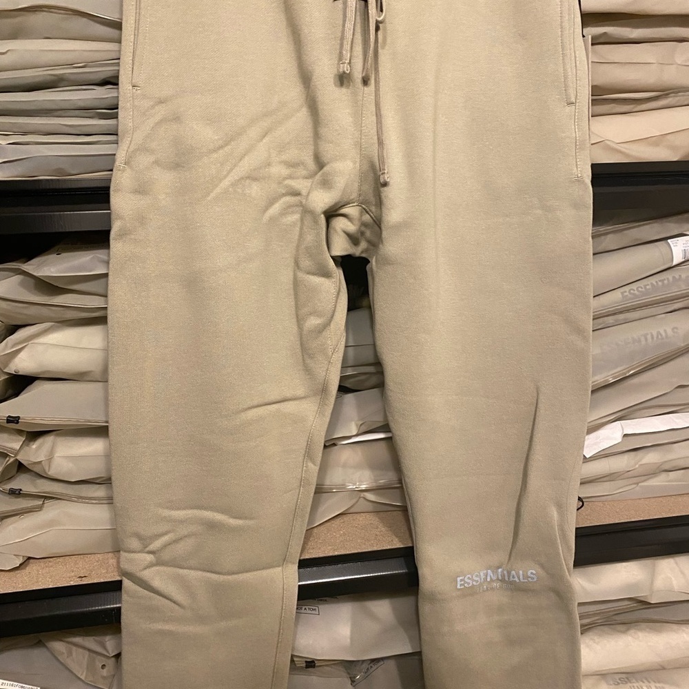 FOG-Fear Of God Essentials sweatpants pistachio